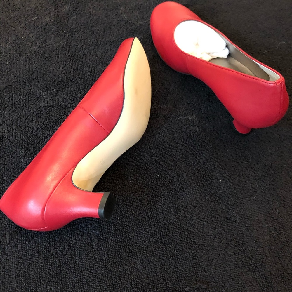 Red Pumps
